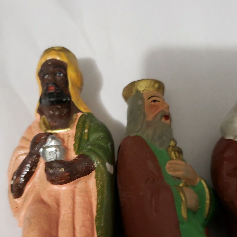 Vintage‎ Colorful Holiday Nativity Figurines Collection Set (4) - Picture 5 of 6